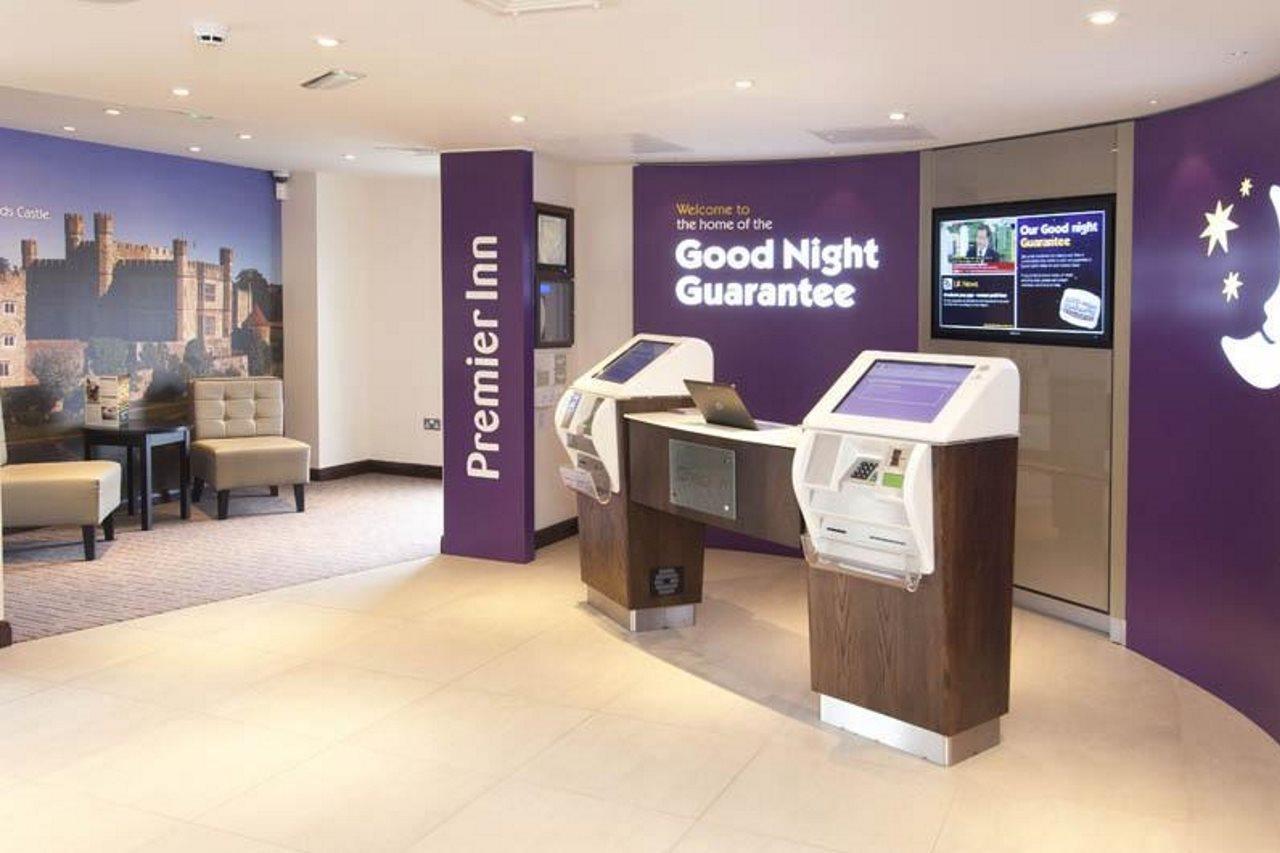 Premier Inn เมดสโตน ภายนอก รูปภาพ