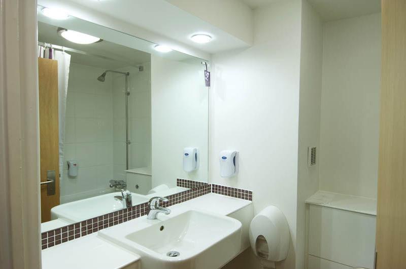 Premier Inn เมดสโตน ภายนอก รูปภาพ