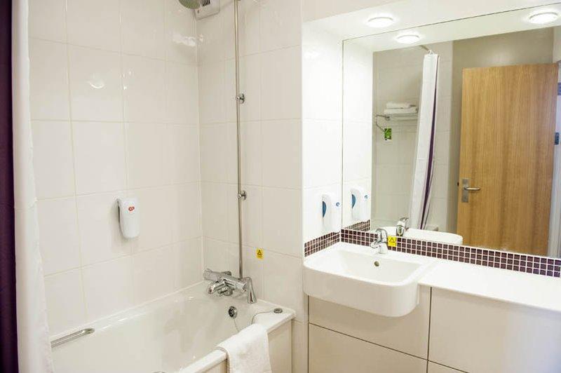 Premier Inn เมดสโตน ภายนอก รูปภาพ
